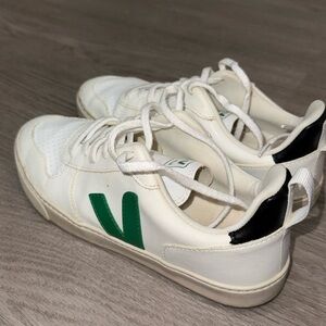 Lightly worn Veja Sneakers